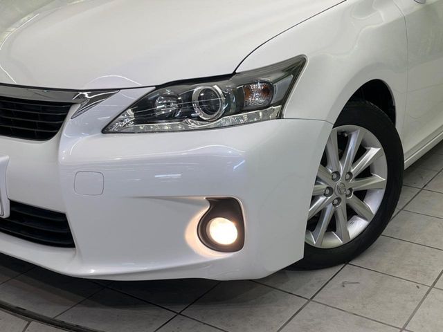 TOYOTA LEXUS CT200H 2011 Image 31