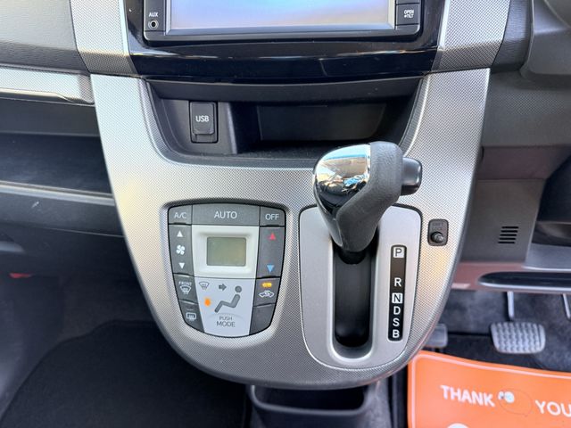 DAIHATSU MOVE CUSTOM 2013 Image 31