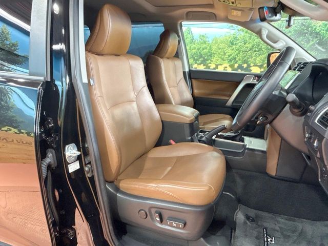 TOYOTA LANDCRUISER PRADO 2022 Image 31