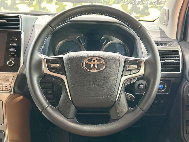 TOYOTA LANDCRUISER PRADO 2022 Image 31