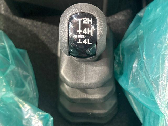 SUZUKI JIMNY NOMADE 2025 Image 31