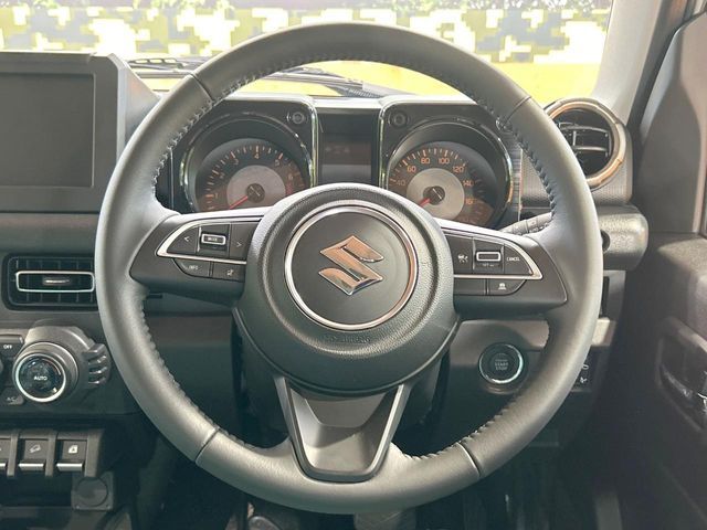 SUZUKI JIMNY NOMADE 2025 Image 31