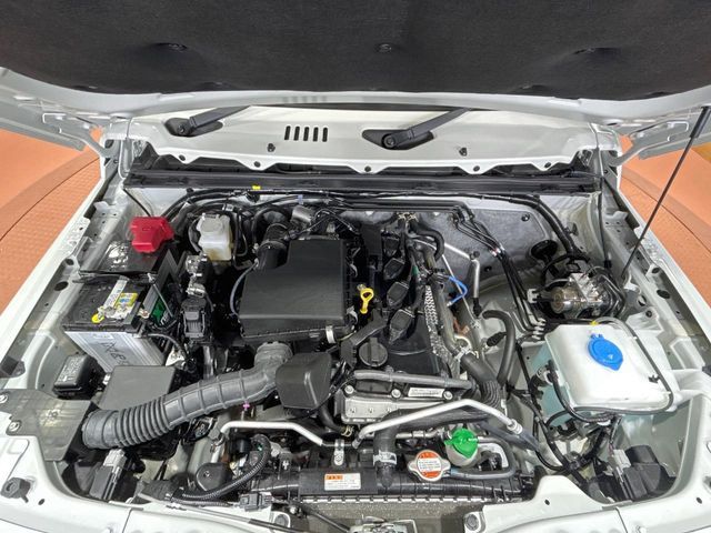 SUZUKI JIMNY NOMADE 2025 Image 31