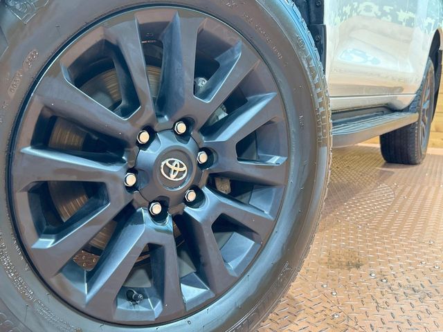 TOYOTA LANDCRUISER PRADO 2022 Image 31