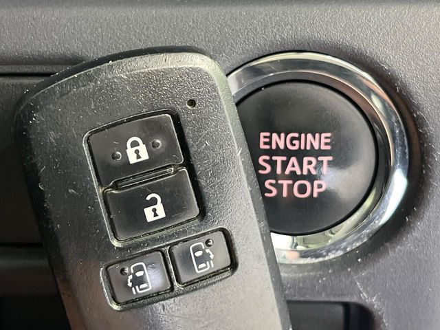 TOYOTA NOAH 2014 Image 31