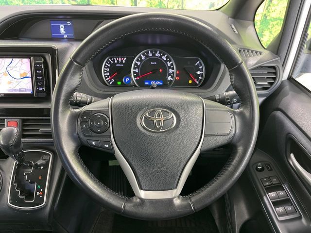 TOYOTA NOAH 2014 Image 31