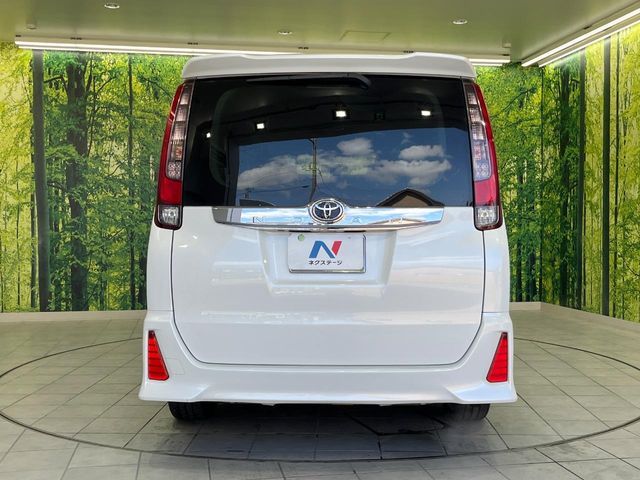 TOYOTA NOAH 2014 Image 31