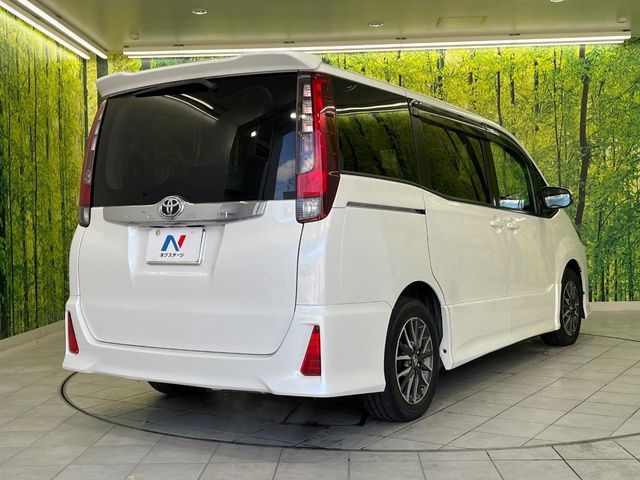 TOYOTA NOAH 2014 Image 31