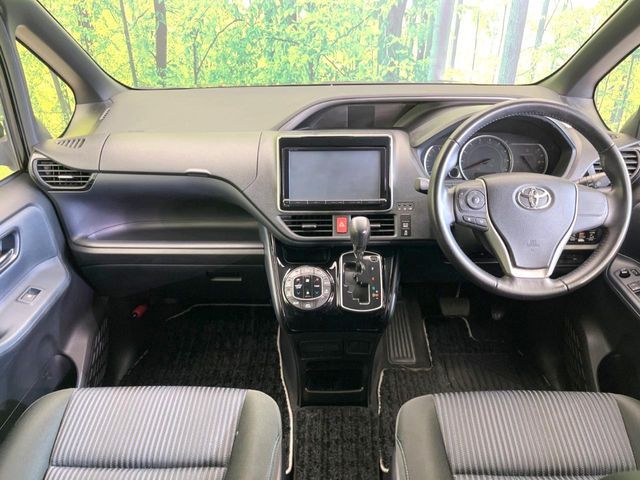 TOYOTA VOXY 2016 Image 31