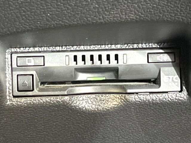 TOYOTA PRIUS 2019 Image 31