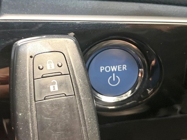 TOYOTA PRIUS 2019 Image 31