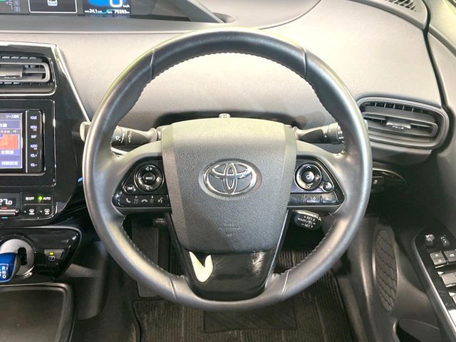 TOYOTA PRIUS 2019 Image 31