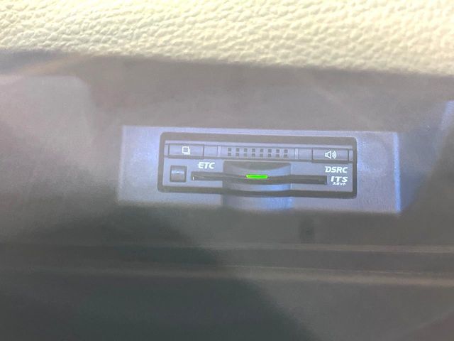 TOYOTA HARRIER HYBRID 2016 Image 31