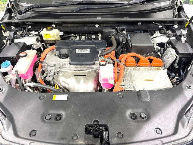 TOYOTA HARRIER HYBRID 2016 Image 31