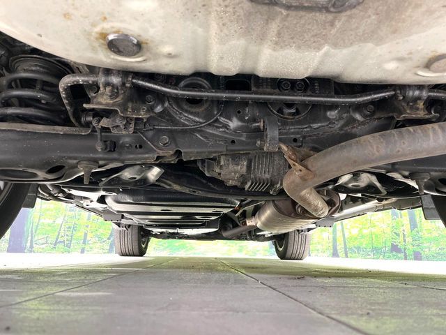 TOYOTA HARRIER HYBRID 2016 Image 31