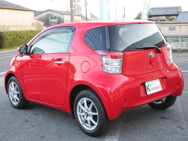 TOYOTA IQ 2013 Image 31