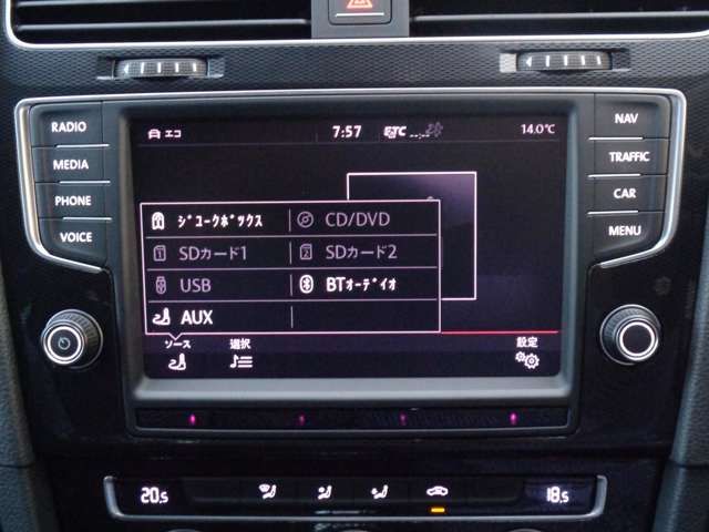 VOLKSWAGEN GOLF GTI 2014 Image 31