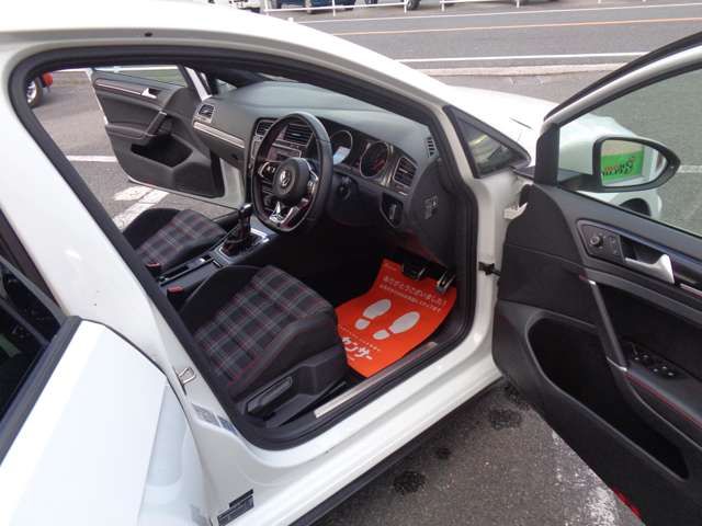 VOLKSWAGEN GOLF GTI 2014 Image 31