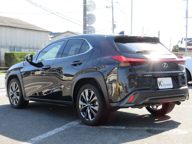 TOYOTA LEXUS UX200 2018 Image 31