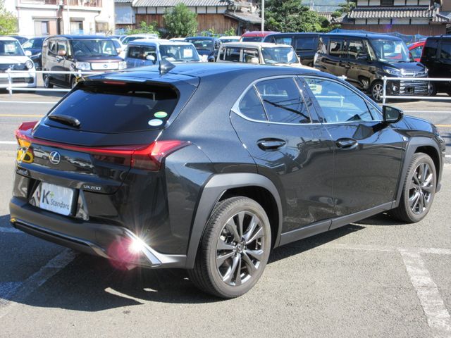 TOYOTA LEXUS UX200 2018 Image 31