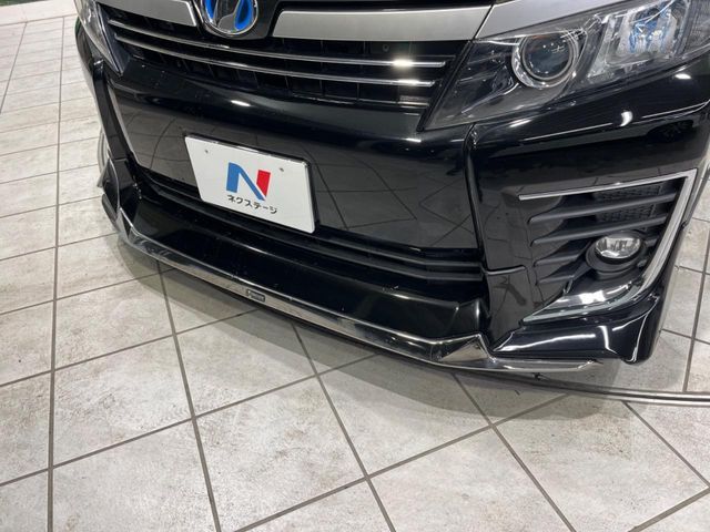 TOYOTA VOXY HYBRID 2017 Image 31