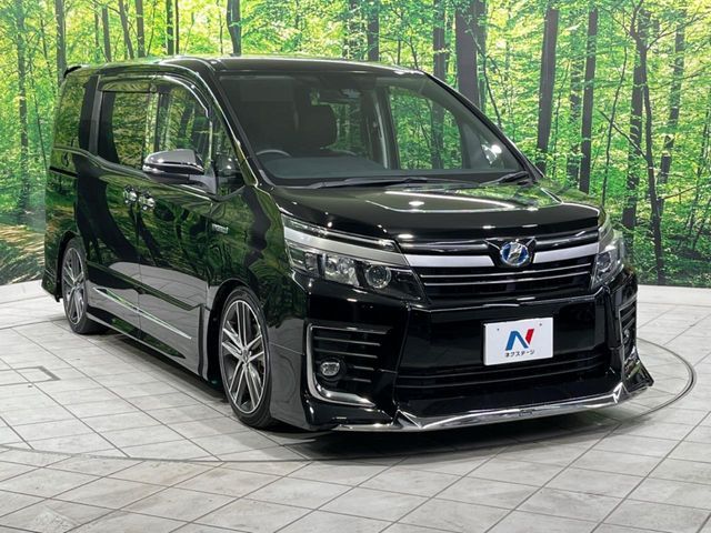 TOYOTA VOXY HYBRID 2017 Image 31