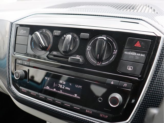 VOLKSWAGEN UP! 2019 Image 31