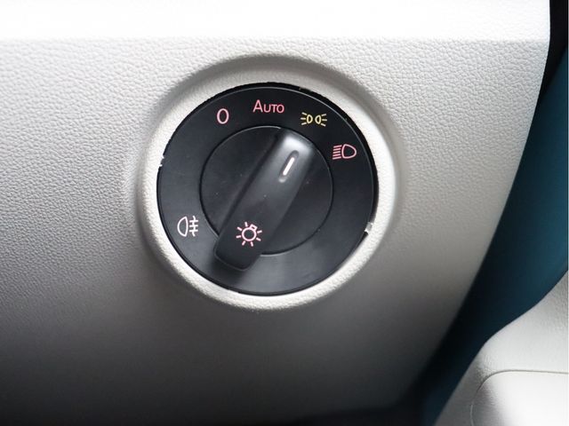 VOLKSWAGEN UP! 2019 Image 31