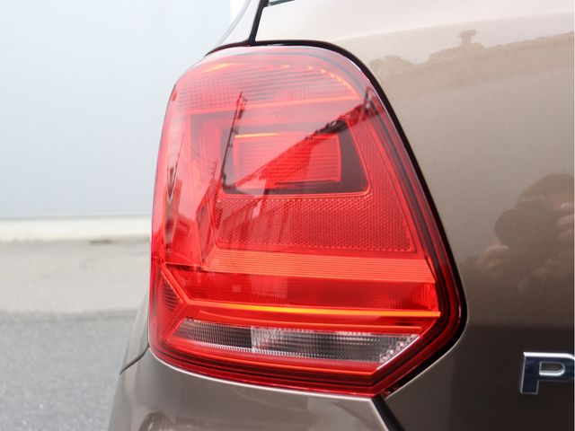 VOLKSWAGEN POLO 2016 Image 31