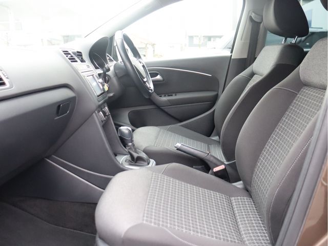 VOLKSWAGEN POLO 2016 Image 31