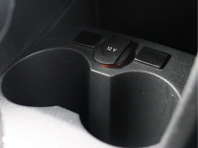 VOLKSWAGEN POLO 2016 Image 31