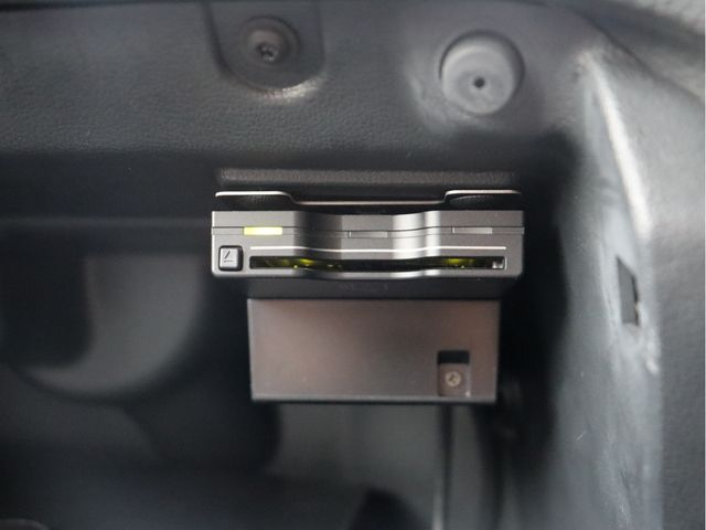 VOLKSWAGEN POLO 2016 Image 31