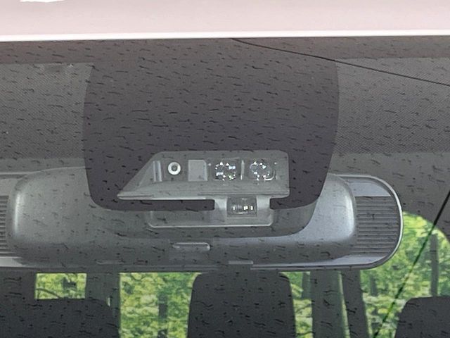 TOYOTA VOXY 4WD 2019 Image 31