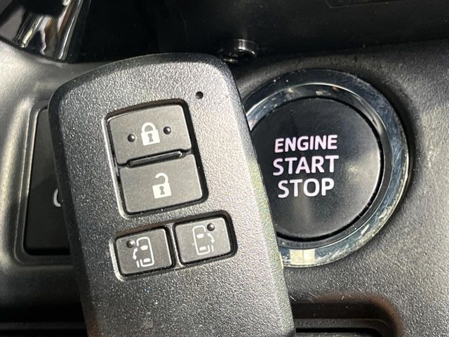 TOYOTA VOXY 4WD 2019 Image 31