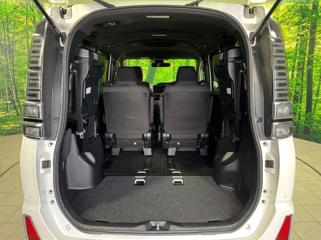 TOYOTA VOXY 4WD 2019 Image 31