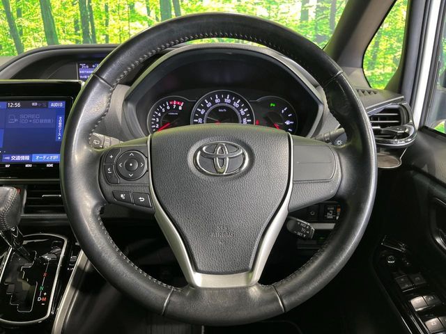 TOYOTA VOXY 4WD 2019 Image 31