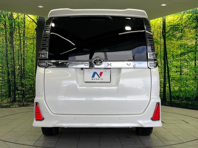 TOYOTA VOXY 4WD 2019 Image 31
