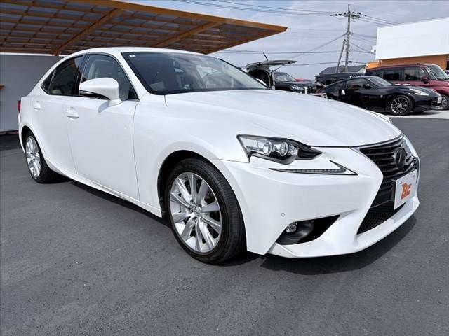 TOYOTA LEXUS IS200T 2016 Image 31
