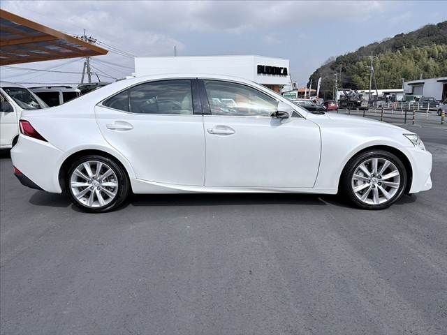 TOYOTA LEXUS IS200T 2016 Image 31