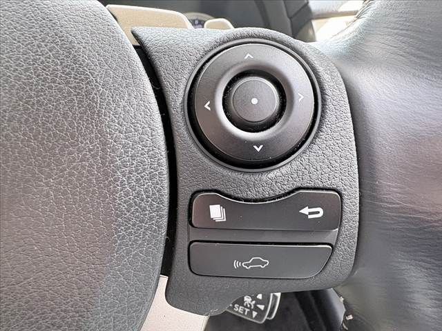 TOYOTA LEXUS IS200T 2016 Image 31