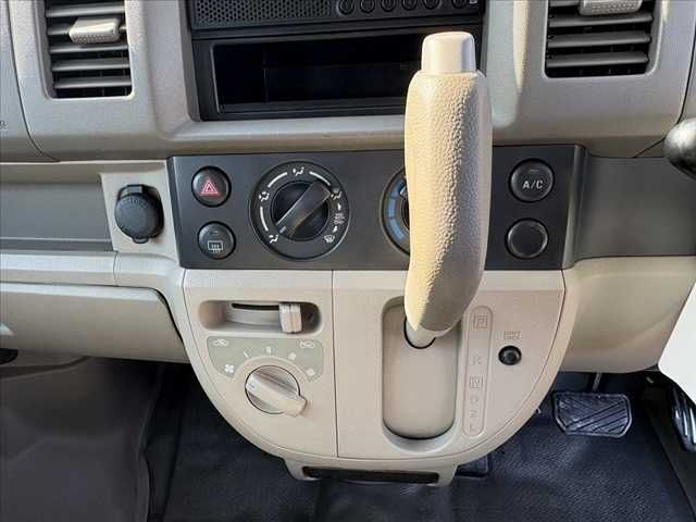 SUZUKI EVERY VAN 2014 Image 31