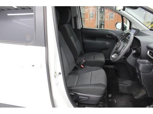 TOYOTA SIENTA HYBRID 2023 Image 31