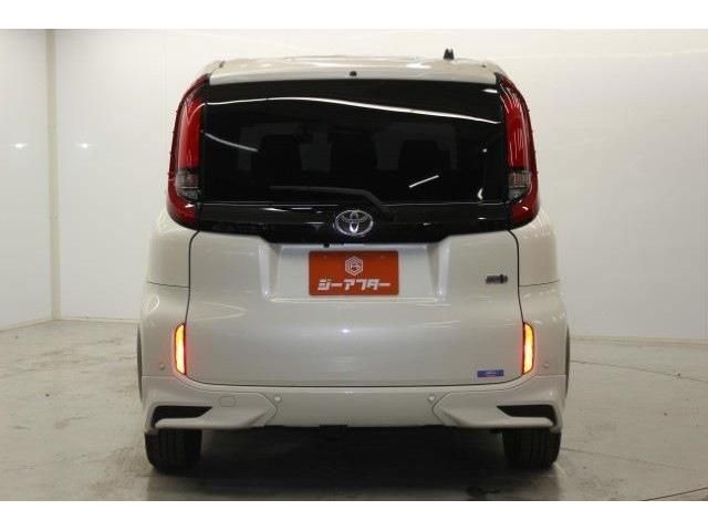 TOYOTA SIENTA HYBRID 2023 Image 31
