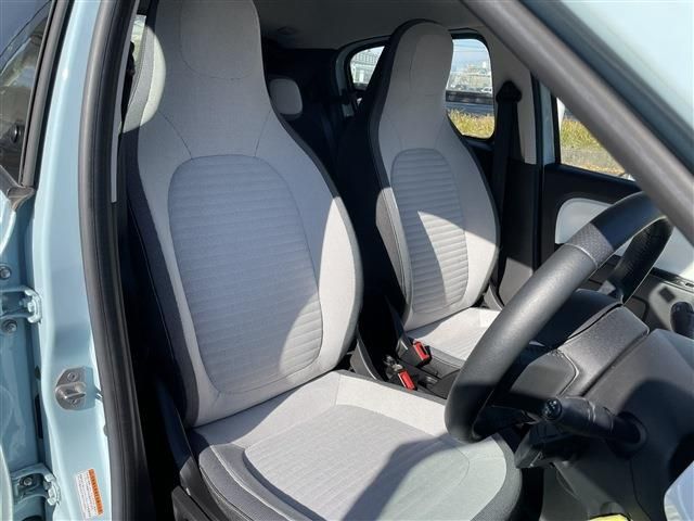 RENAULT TWINGO 2021 Image 31