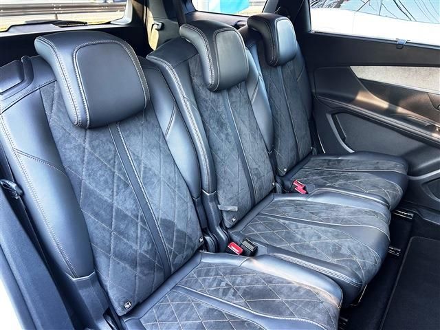 PEUGEOT 5008 2018 Image 31