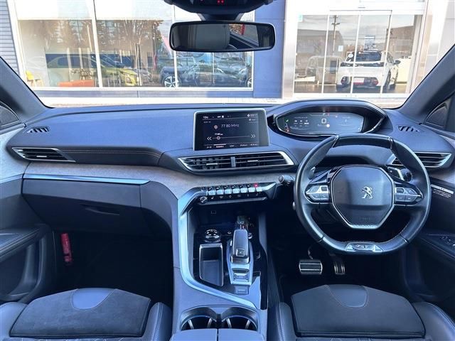 PEUGEOT 5008 2018 Image 31