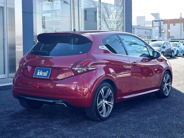 PEUGEOT 208 2016 Image 31