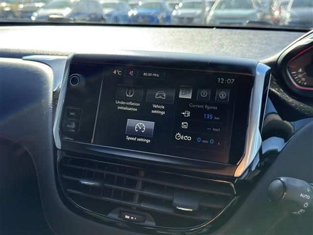 PEUGEOT 208 2016 Image 31