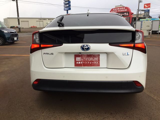 TOYOTA PRIUS 2019 Image 31