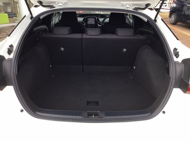 TOYOTA PRIUS 2019 Image 31